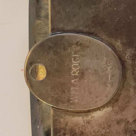 Pair Of Vintage Wm. A Rogers Silver-Plated Bowls With Patina Finish - Picture 4 of 8